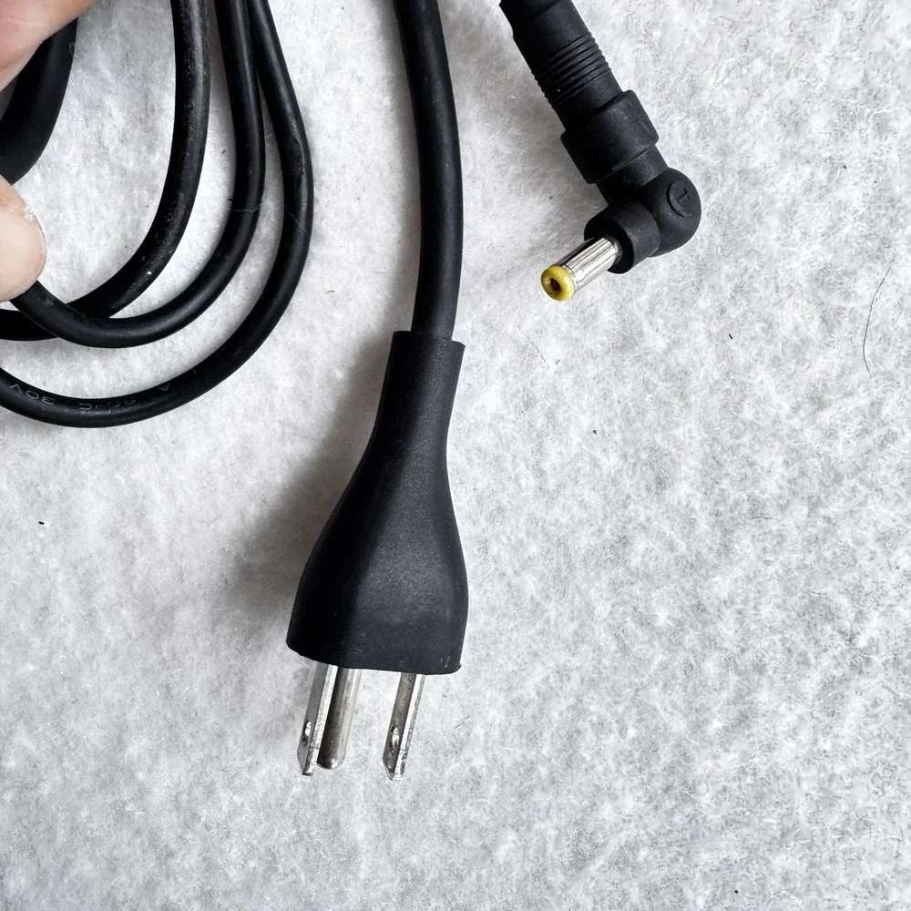 TARGUS LITEON Universal AC‎ adapter Power Supply PA-1900-04, 19V 4.74A 90W